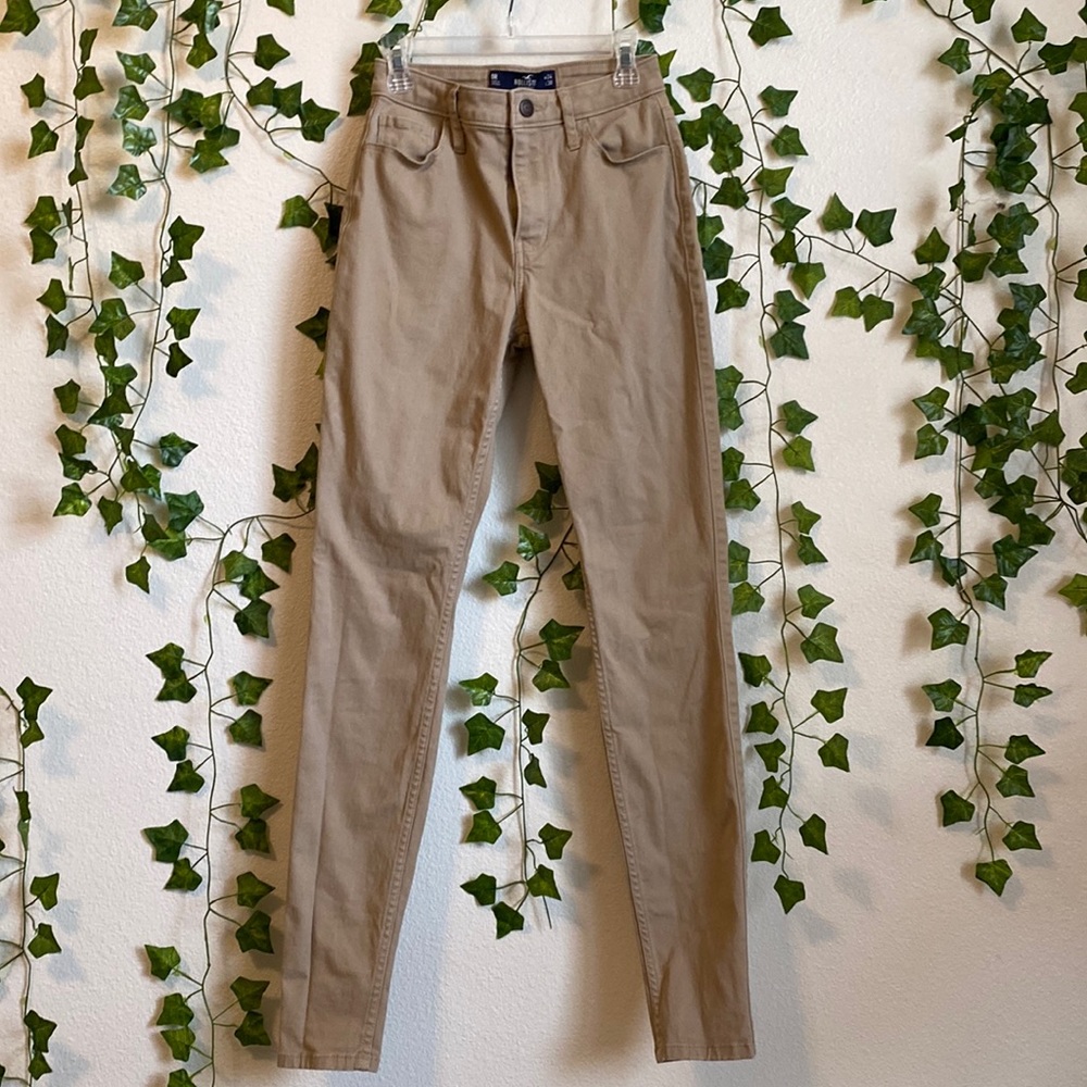 Hollister Skinny Khaki Pants